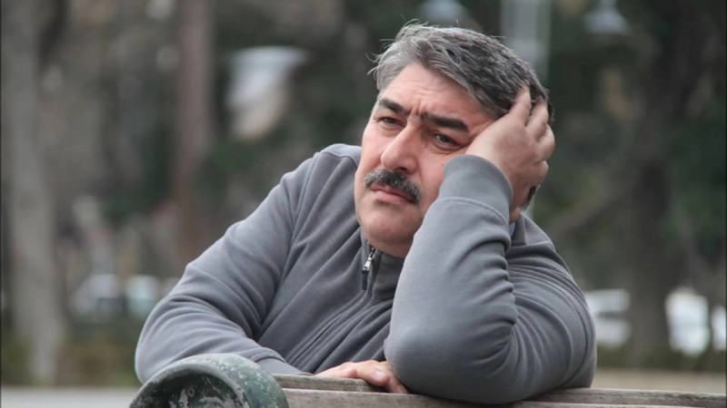 Bir küçə itinə sığındım dünən.. – Ayaz Arabaçı
