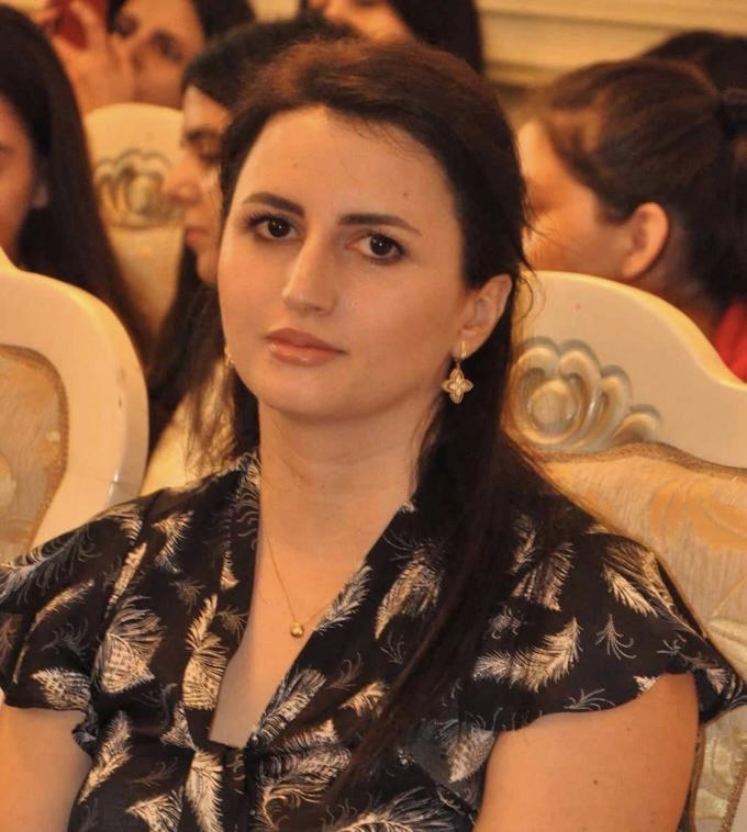 Qum saatı – Aysel Nəsirzadənin şeirləri