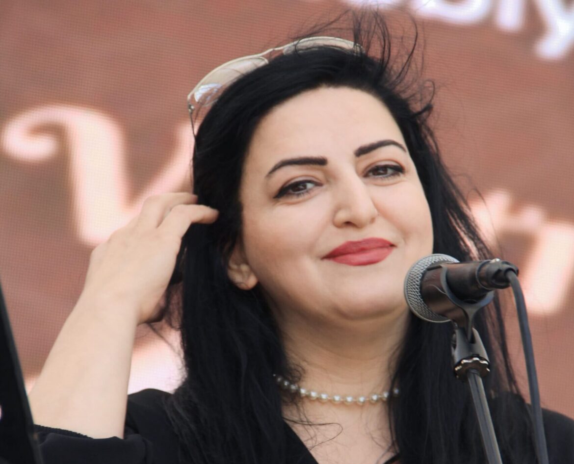 Mənim qapım sənsən… – Müşfiqə Baləddinin şeirləri