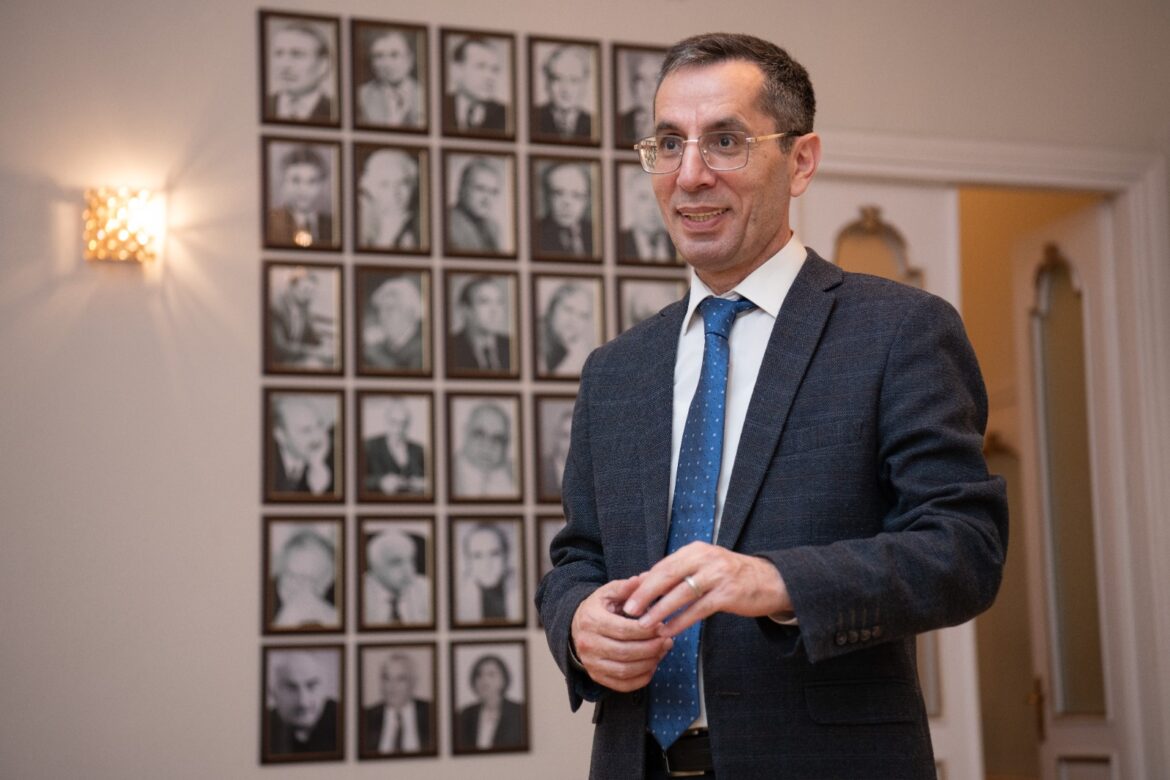Qulu Ağsəsin şeirləri