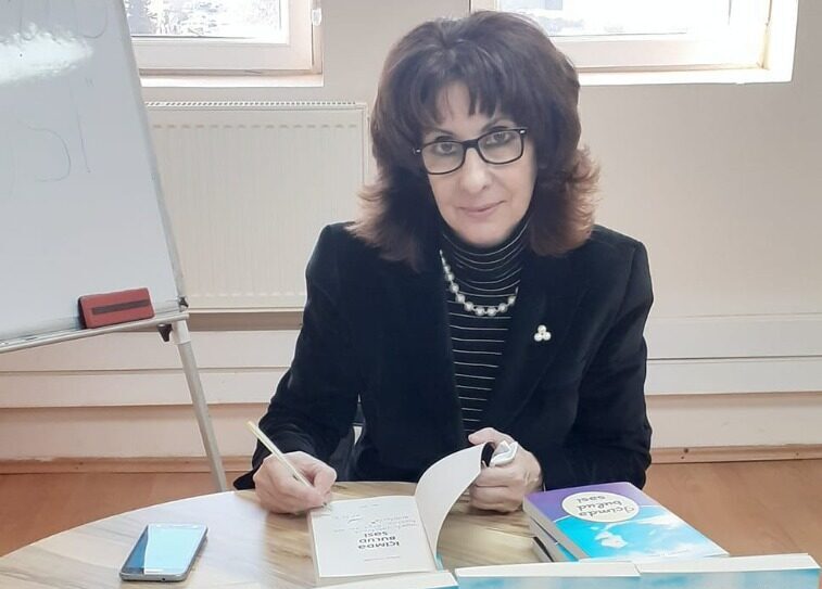 Səadət Cahangirin şeirləri