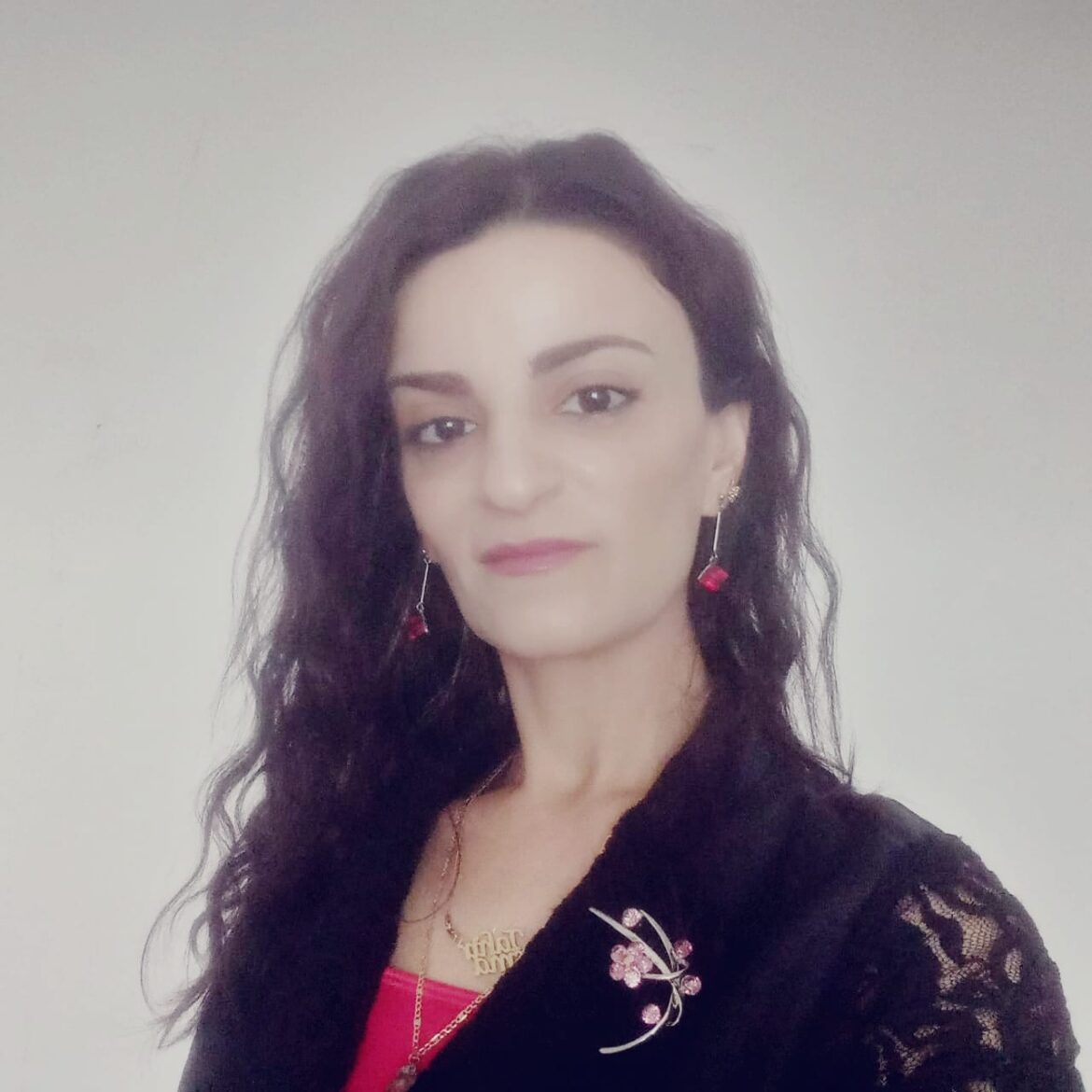 Nəqşıcahan – Əzizə Həsənovanın şeirləri