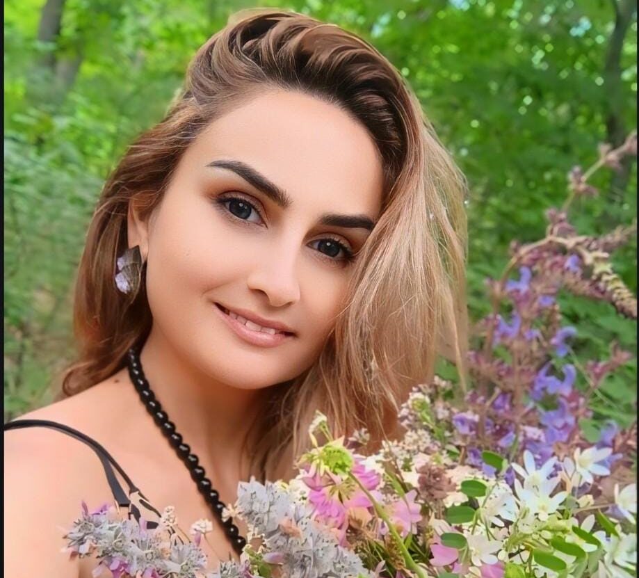 Gülnar Ümid – Sən məni sevəndən şıltaq olmuşam…