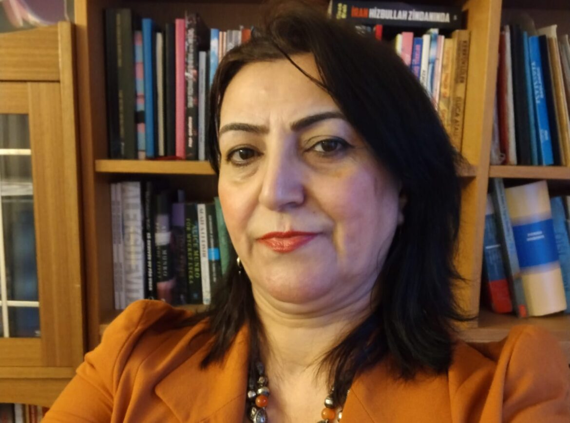 Eluca Atalıyla müsahibə – Doğu Türküstandan bir səda
