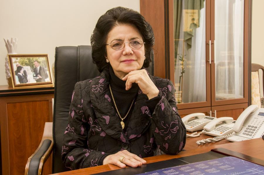 HAVAR ŞƏFİYEVANIN XALQ ARTİSTİ FİRƏNGİZ ƏLİZADƏ İLƏ MÜSAHİBƏSİ
