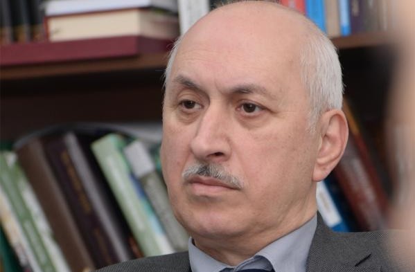 Yazıçı Vaqif Sultanlının “Səhra Savaşı” romanı yenidən yayınlandı.