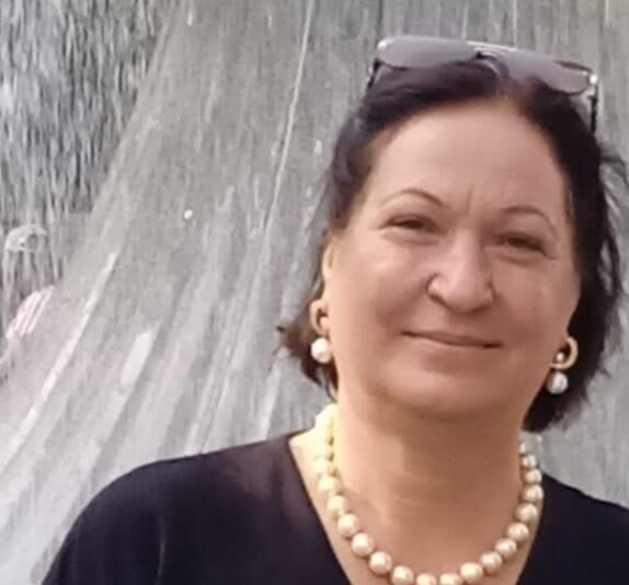 SONUNCU TƏBƏSSÜM – ZƏHRA SƏFƏRALIQIZI (hekayə)