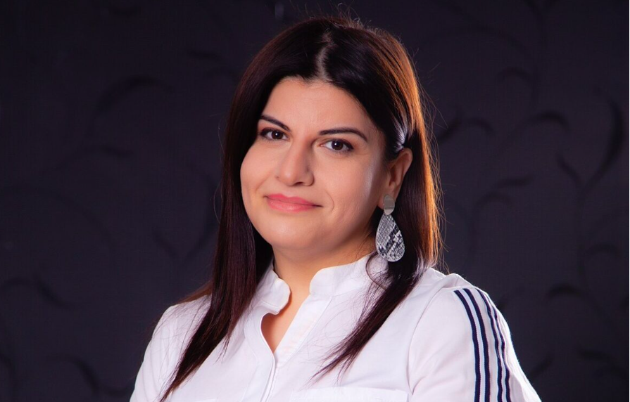 Buqələmun – Aysel Fikrət (esse)