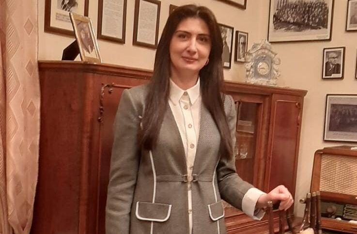 LALƏLƏR SOLMASIN – Cəvahir Tanrıverdi
