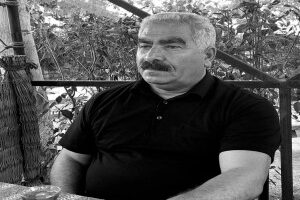 Bir cüt ayaq heykəli… Meyxoş Abdullah