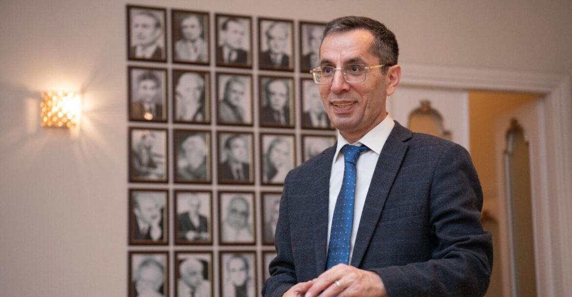 “Nəsrin … mərtəbəsi” – Qulu Ağsəs