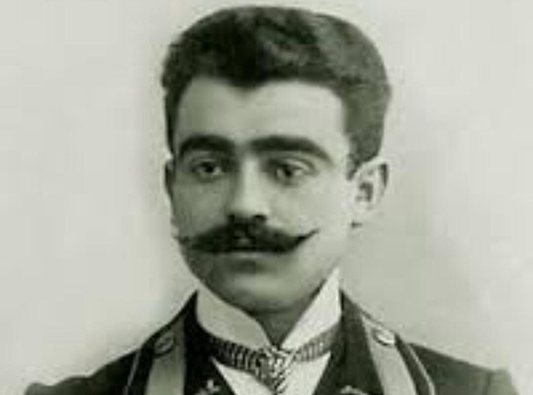 Zeynal bəy – Yusif Vəzir Çəmənzəminli.