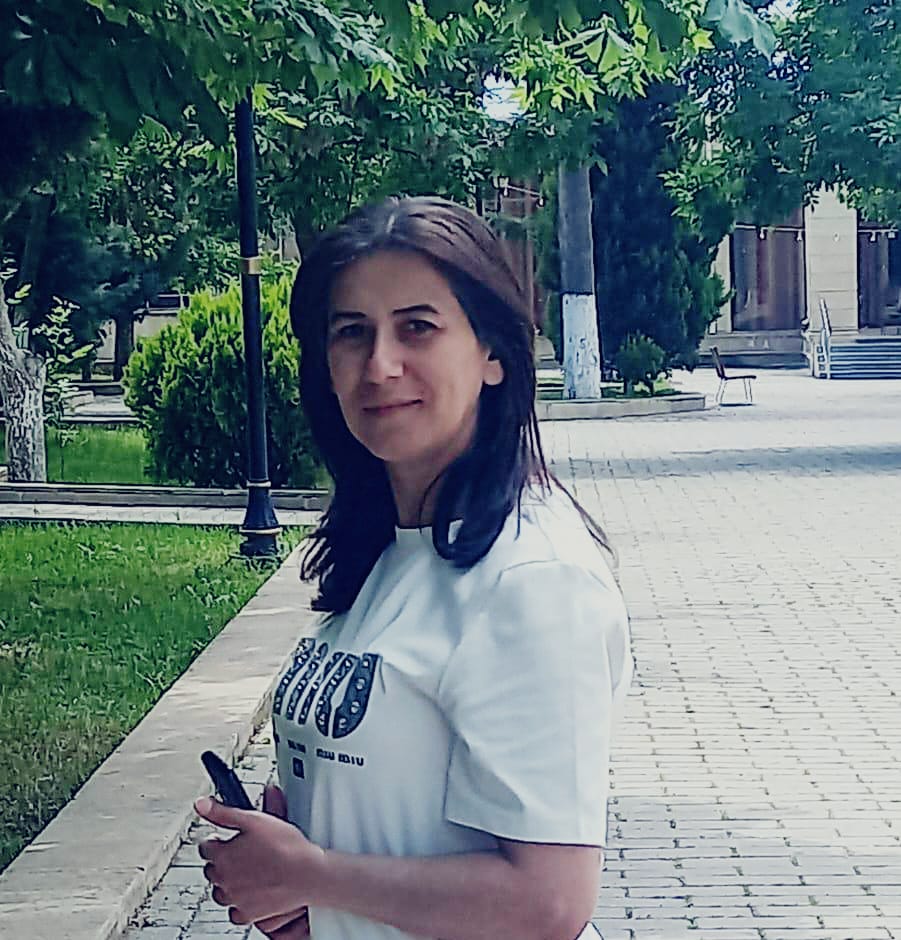 “TUM BÜKÜLƏN VƏRƏQLƏR” – YEGANƏ Əhmədova
